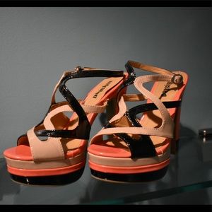 Strappy color block platform sandal